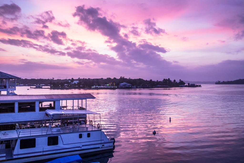 Hotel Bocas Town Exterior photo