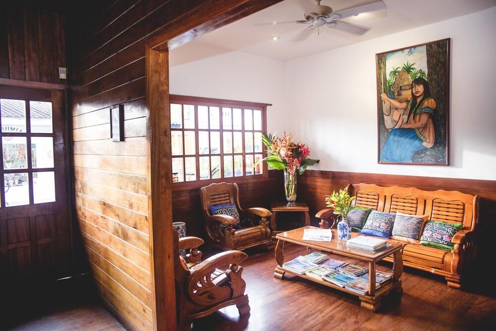 Hotel Bocas Town Exterior photo